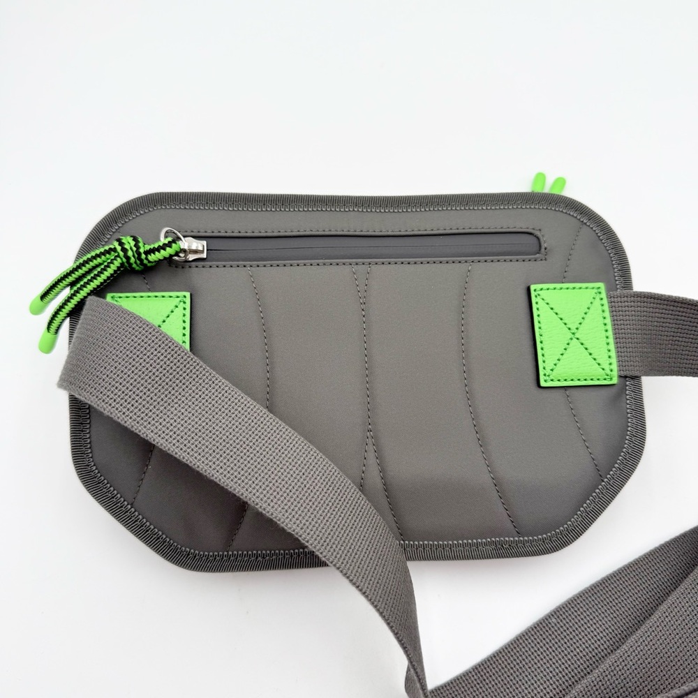 NEW Gucci Nylon Belt Bag - Picture 6 of 10
